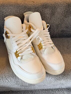 NIKE JORDAN WOMENS AIR JORDAN 4 WOMENS SIZE 10.5 US EXCELLENT CONDITION